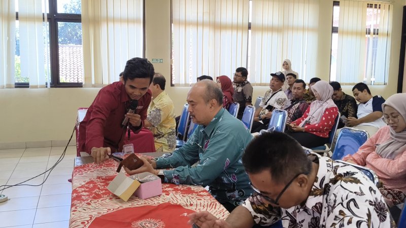 PRODI S1 SISTEM INFORMASI UNIVERSITAS HARKAT NEGERI GELAR SOSIALISASI DAN PELATIHAN APLIKASI SIGAP MARGADANA